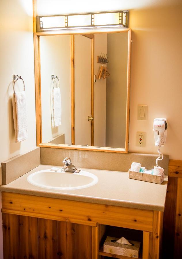 Haida House At Tllaal Tlell Room photo